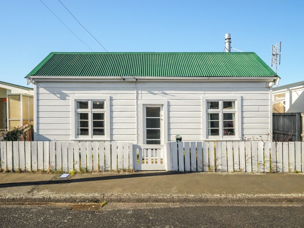 15 Osmond Street, South Dunedin, Dunedin - Carousel 1