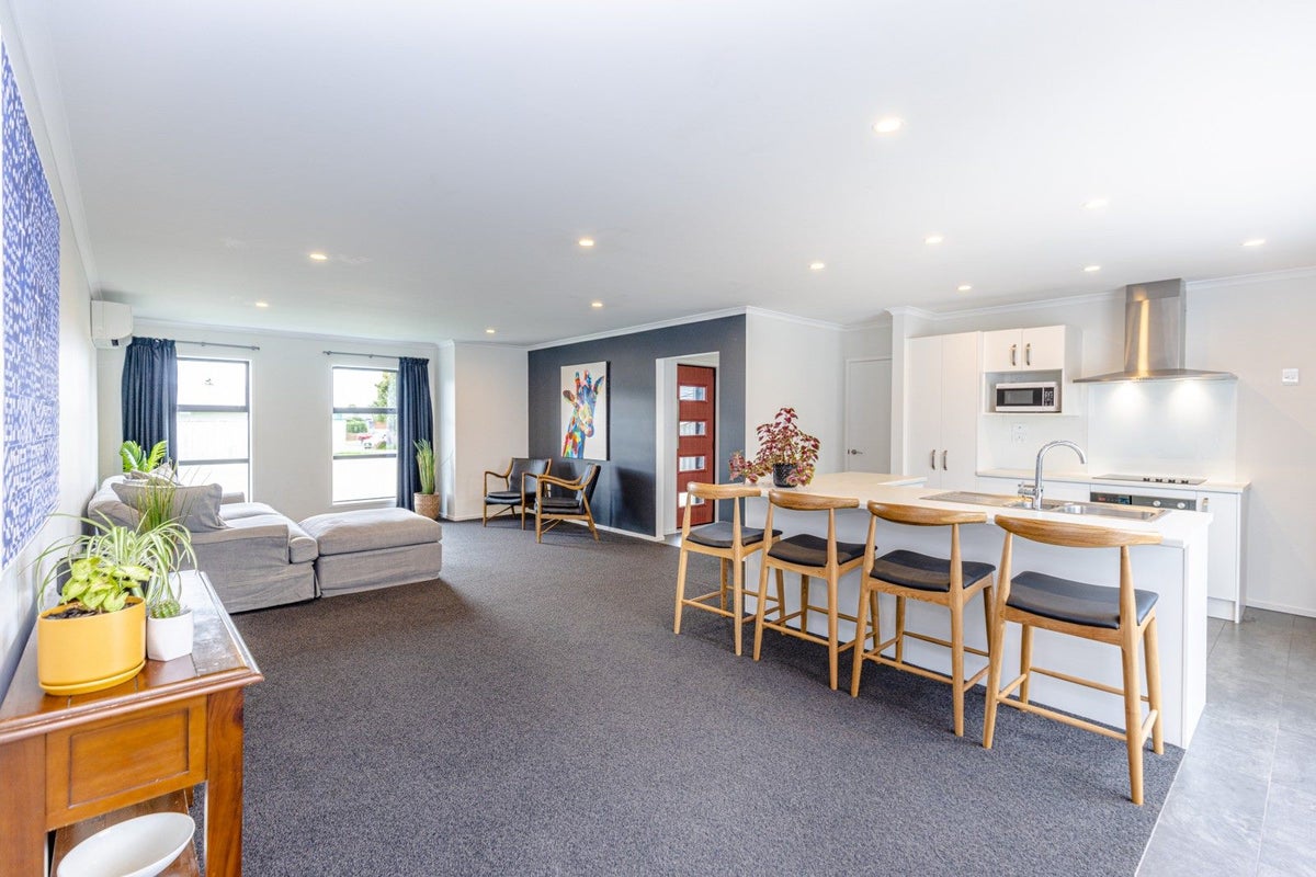 24 Buckingham Place, Springvale, Whanganui - Carousel 2