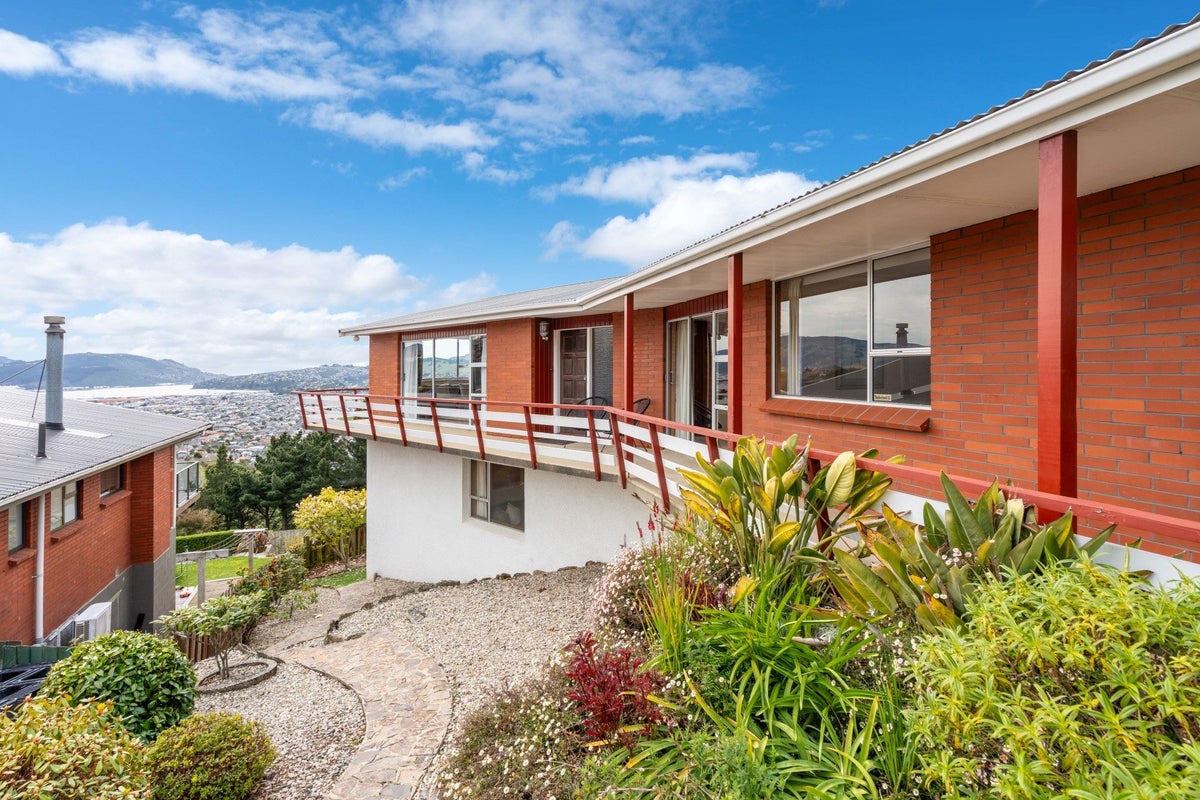 53 Sutcliffe Street, Saint Clair, Dunedin - Carousel 1