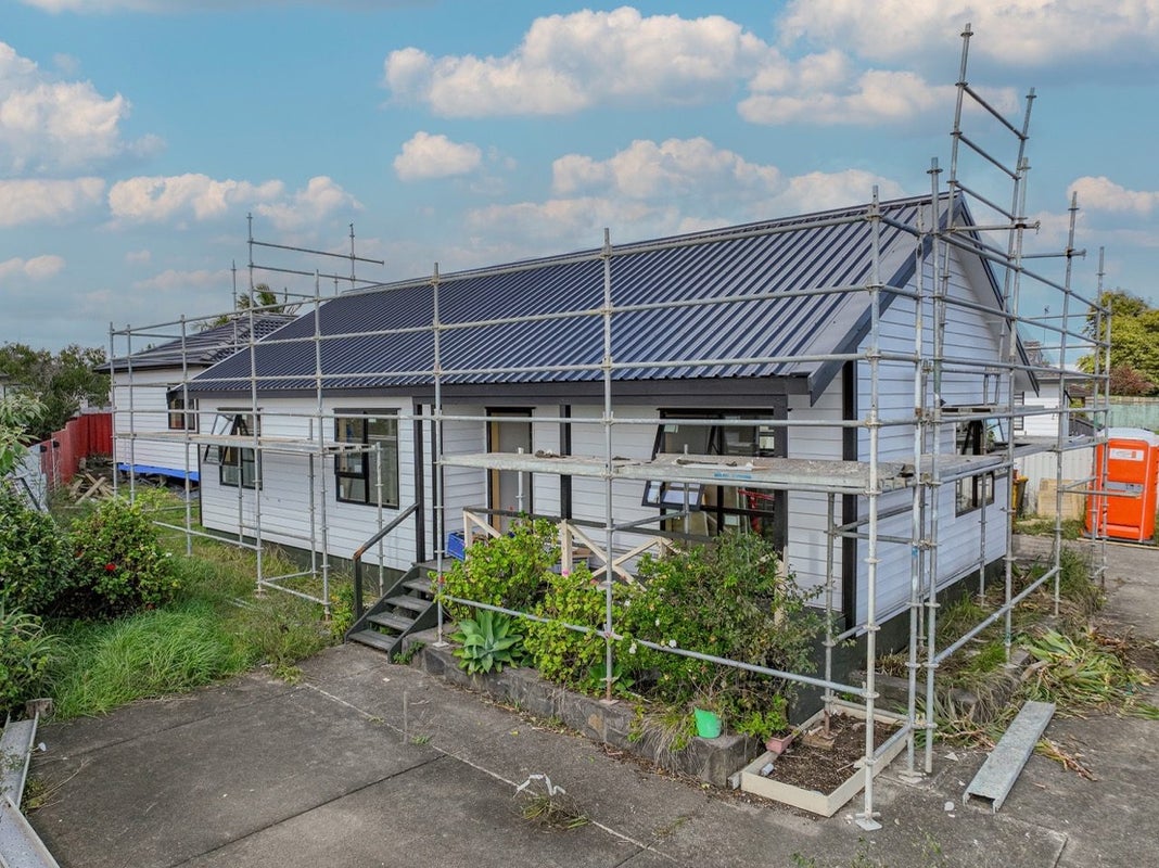 6 Jodie Place, Flat Bush, Auckland - Carousel 1