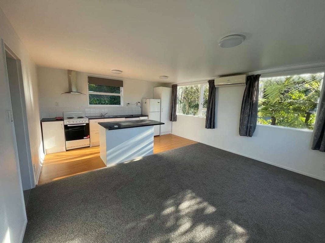 6B Narbada Crescent, Khandallah, Wellington - Carousel 1