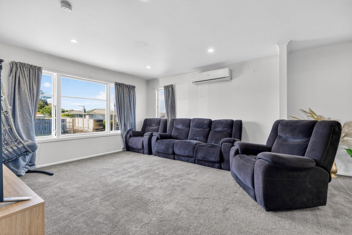 2 Michael Avenue, Dinsdale, Hamilton, Waikato - Carousel 2