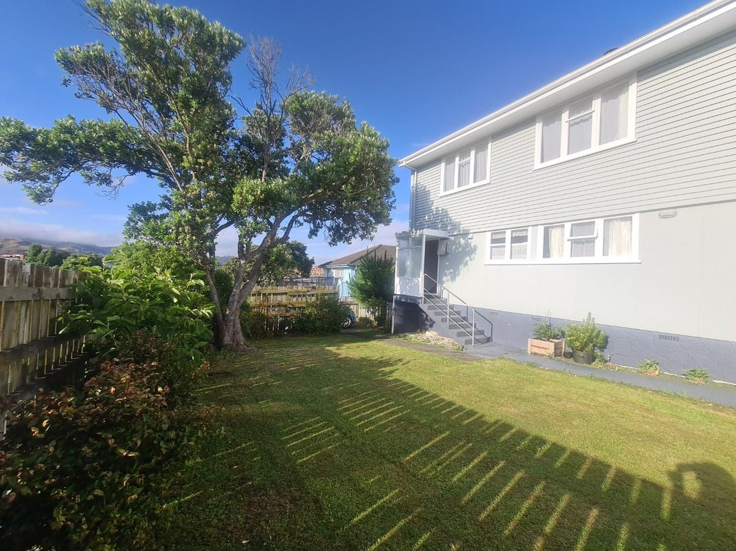35 Westmeath Street, Waitangirua, Porirua - Carousel 1