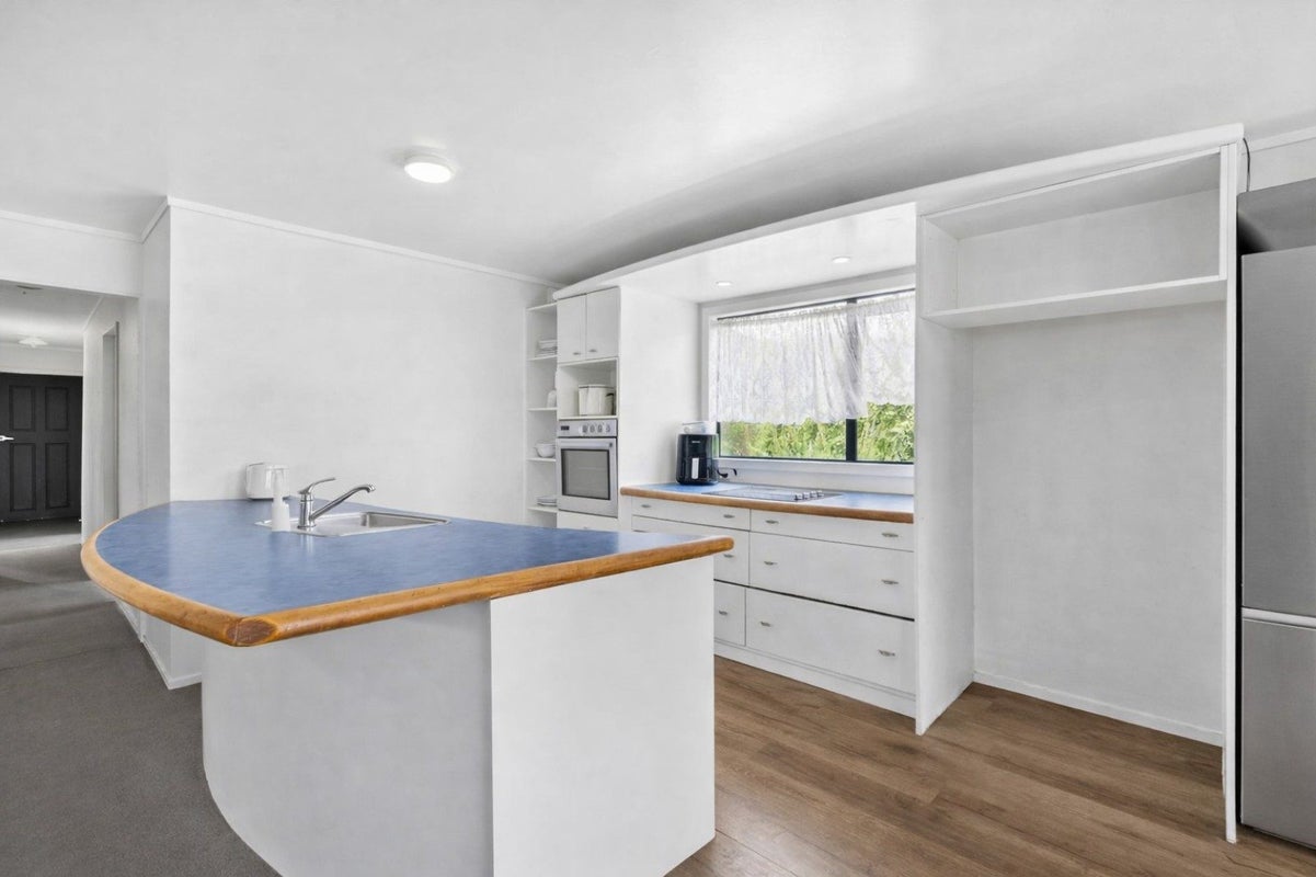 12 Pearce Drive, Kamo, Whangarei - Carousel 1