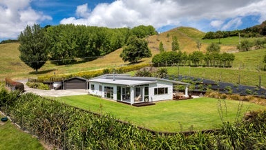 96 Avery Road, Eskdale, Napier - Carousel 1