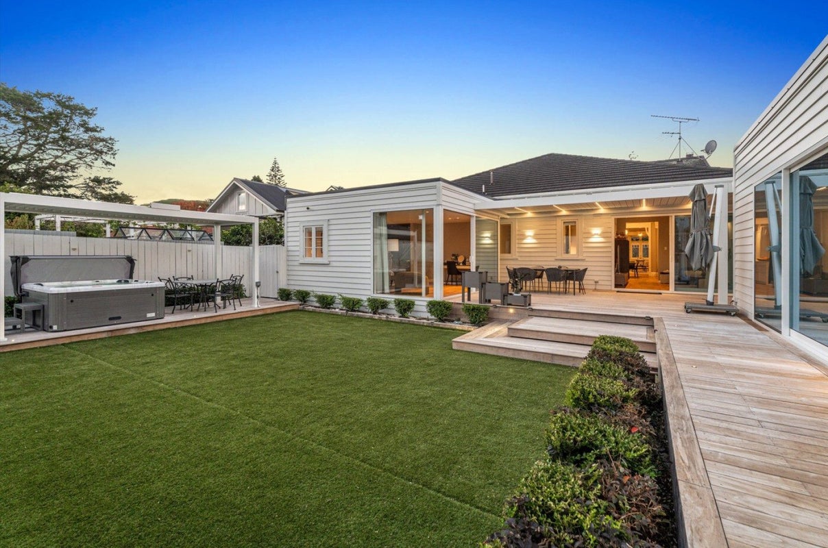 22 Epsom Avenue, Epsom, Auckland - Carousel 2