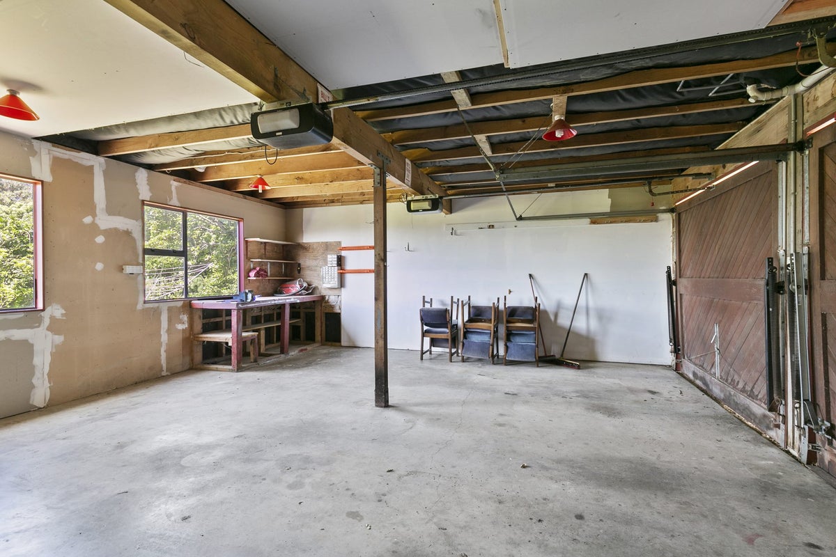 11 Arizona Grove, Brooklyn, Wellington - Carousel 23