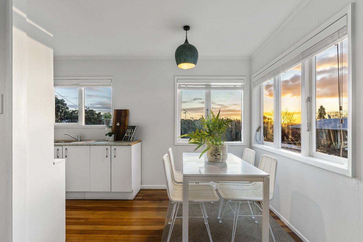 2/19 Drome View Place, Beach Haven, Auckland - Carousel 2