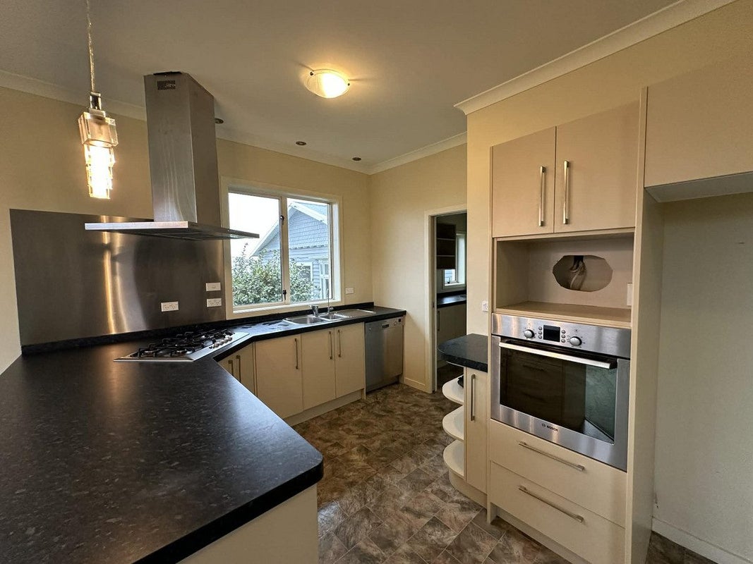 25 Dornoch Street, Kew, Dunedin - Carousel 2