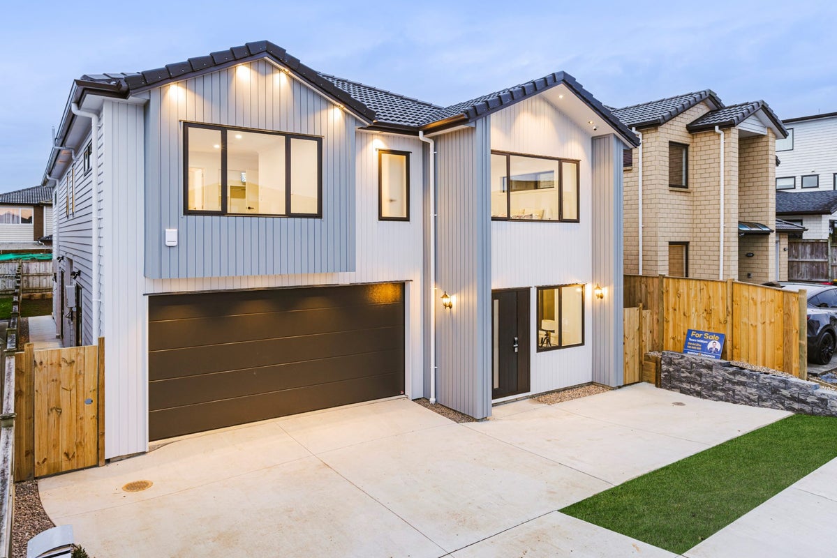 28 Tinaku Road, Flat Bush, Auckland - Carousel 1