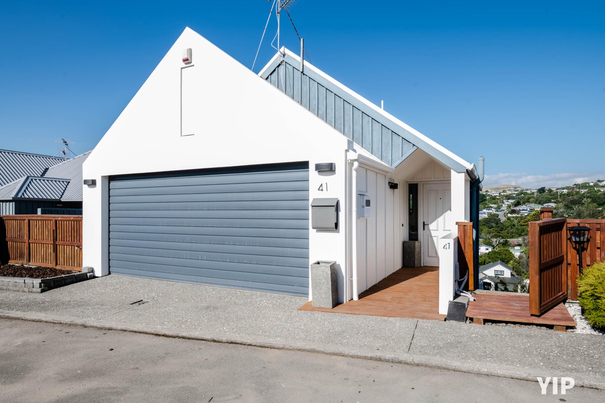 41 Hawtrey Terrace, Churton Park, Wellington - Carousel 1