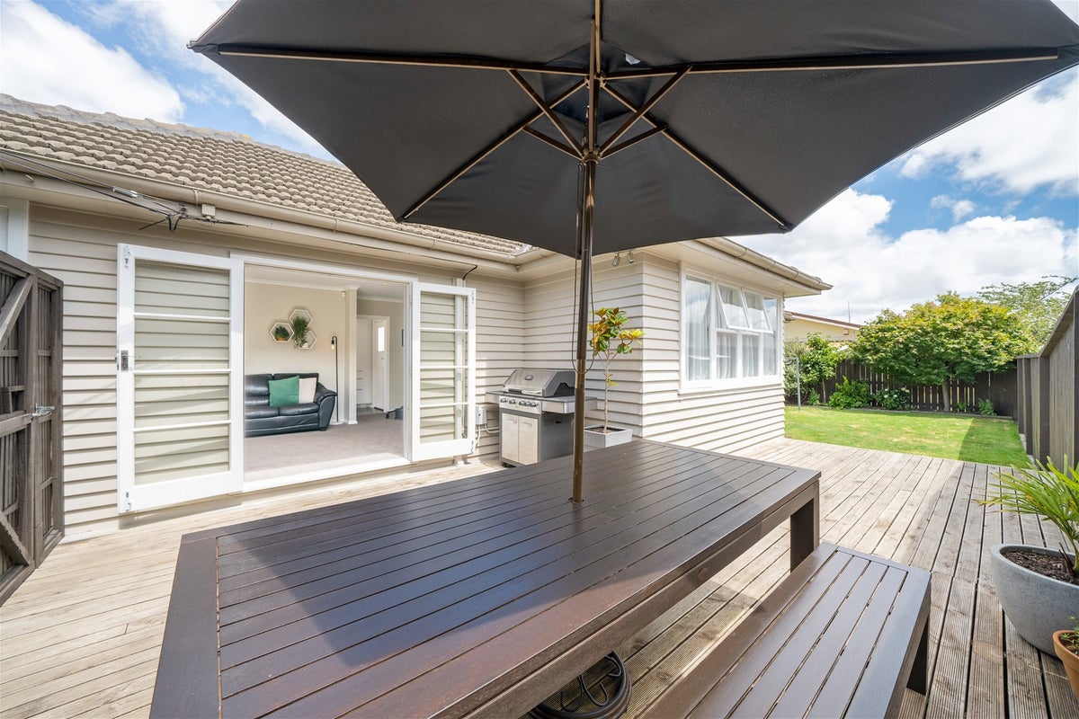 1/11 Byron Street, Petone, Lower Hutt - Carousel 1