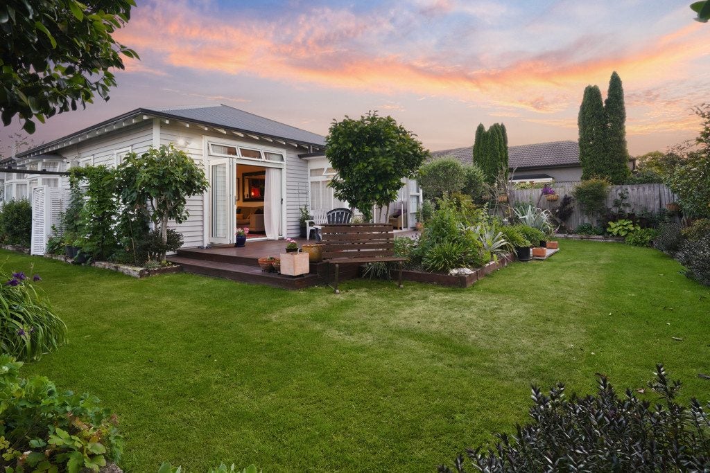 127 Weston Road, St Albans, Christchurch - Carousel 2