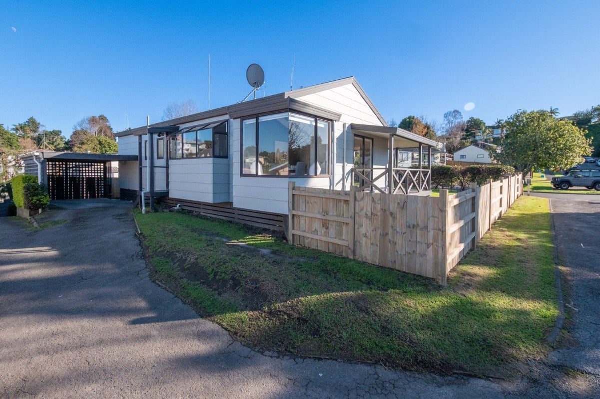 12A Ferndown Close, Brookfield, Tauranga - Carousel 15