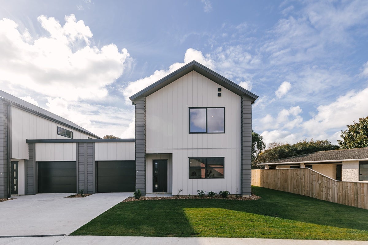 4 Cypress Grove, Paraparaumu, Paraparaumu - Carousel 1