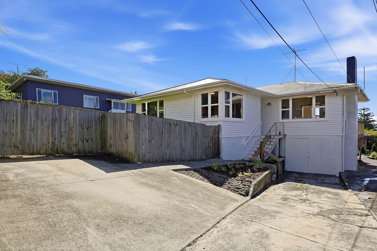1/176 Chivalry Road, Glenfield, Auckland - Carousel 23