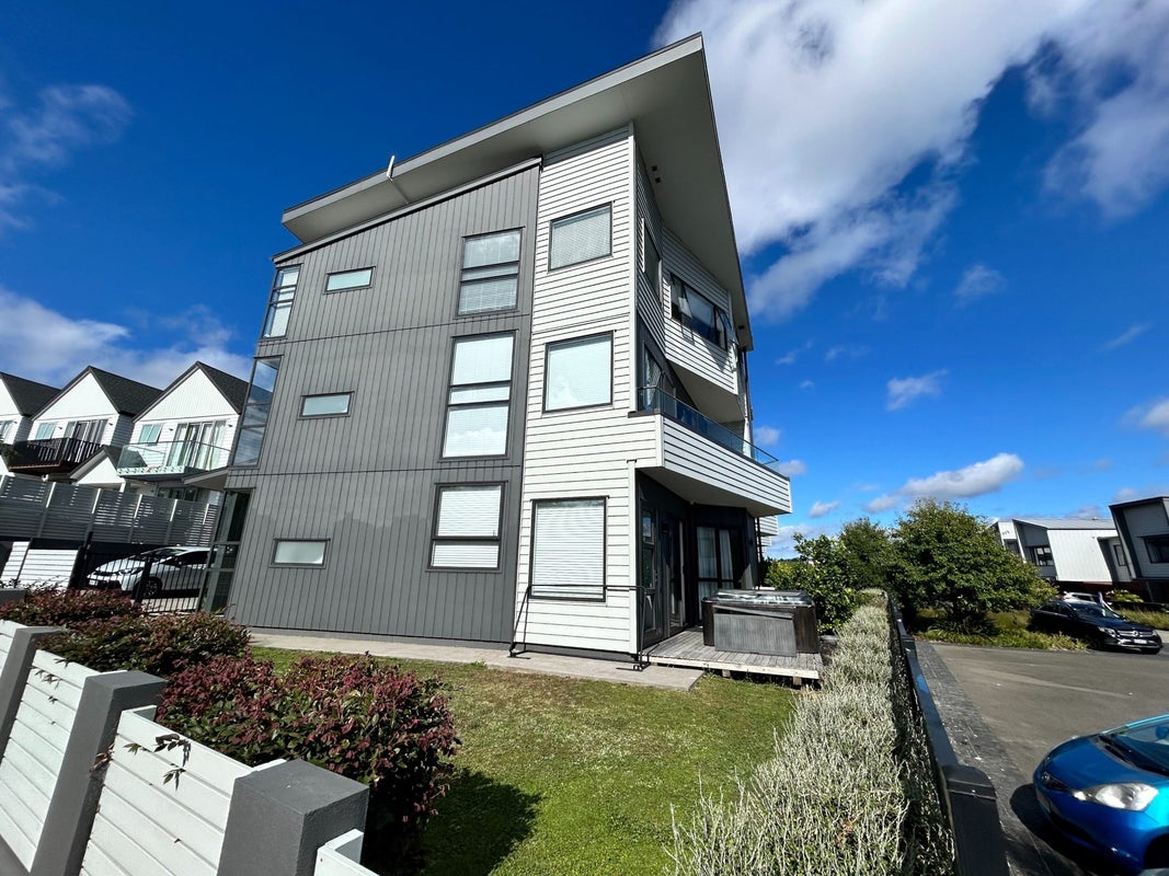 2 Moki Place, Long Bay, Auckland - Carousel 2