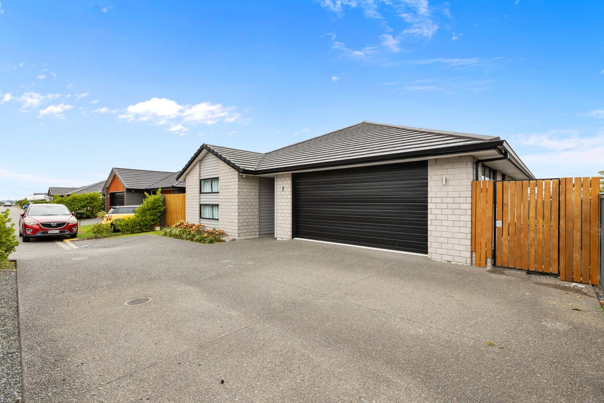 25 RABY LANE, Pyes Pa, Tauranga - Carousel 1