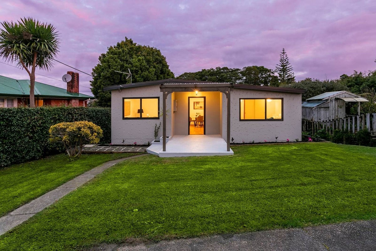 1/15 Fordham Street, Beach Haven, Auckland - Carousel 1