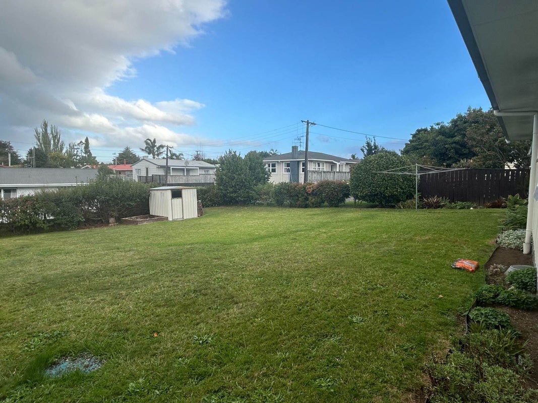16 Manley Grove, Gate Pa, Tauranga - Carousel 11