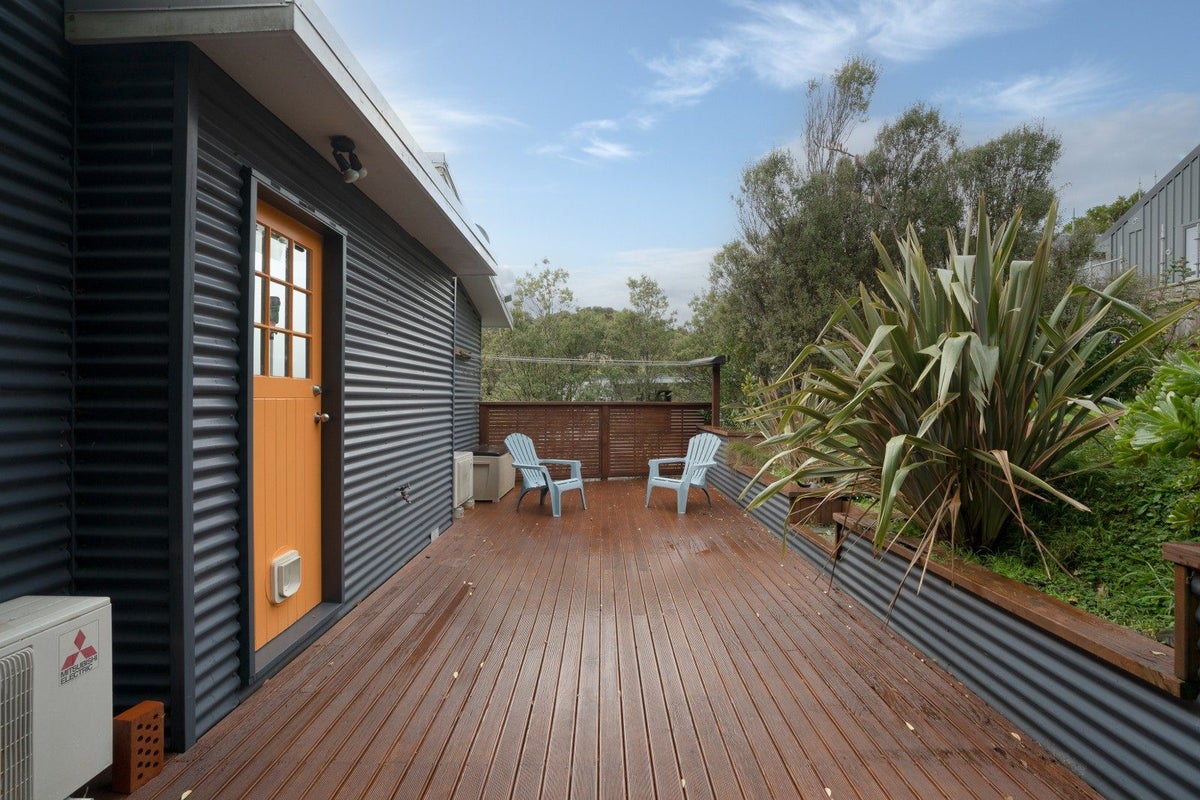 154A Newlands Road, Newlands, Wellington - Carousel 2