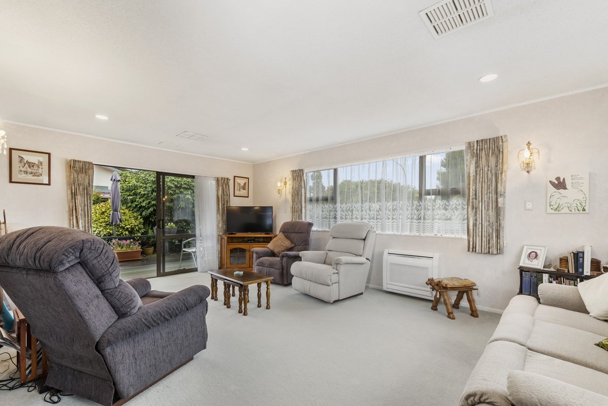 11A Robertson Street, Glenholme, Rotorua - Carousel 2
