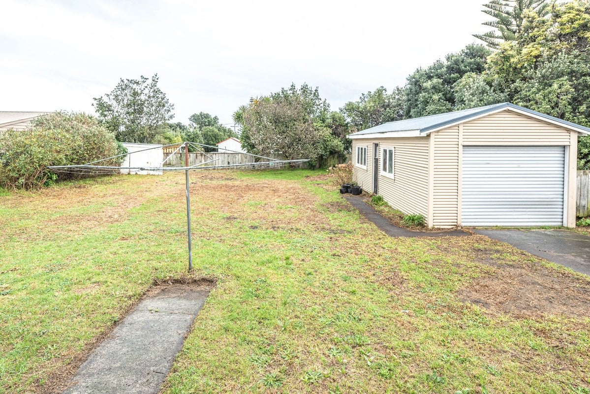 7 Cornfoot Street, Castlecliff, Whanganui - Carousel 9