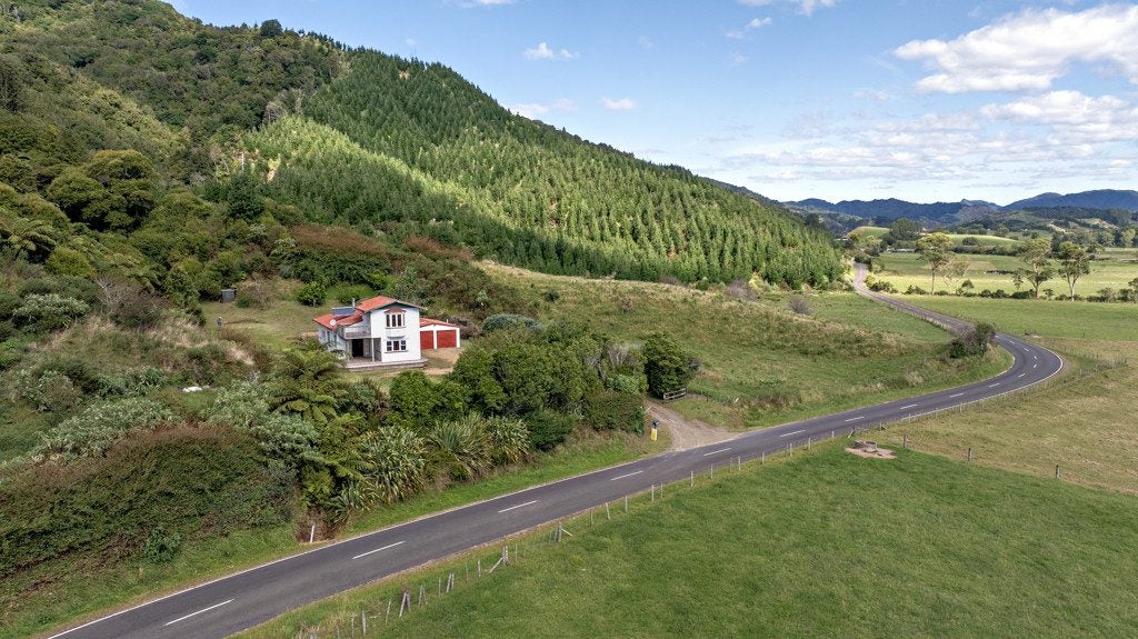209 Tirohanga Road, Tirohanga, Opotiki - Carousel 32