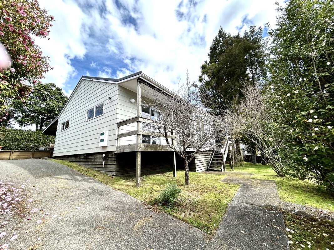 10A Burn Road, Lynmore, Rotorua - Carousel 1
