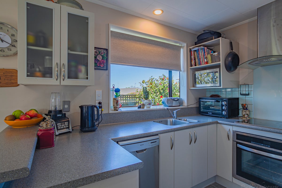 8 Carlisle Place, Marchwiel, Timaru - Carousel 2