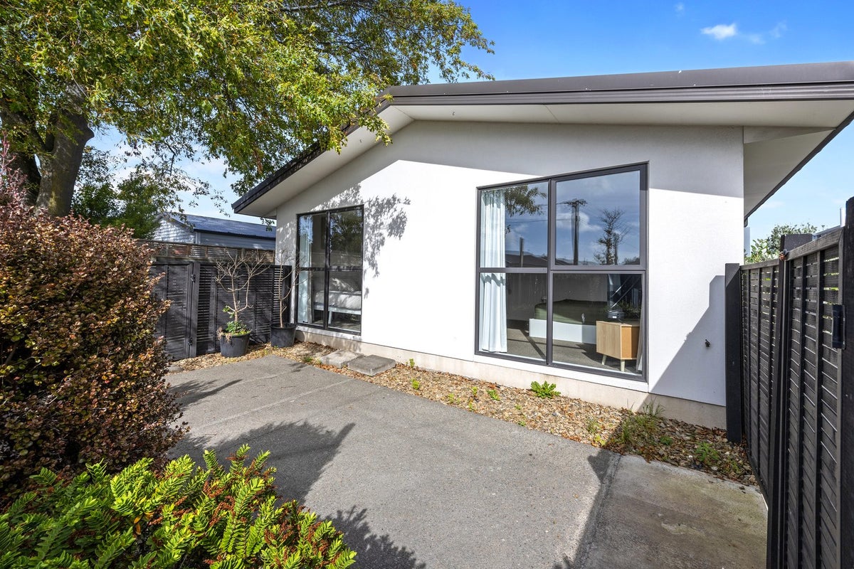 1/57 Geraldine Street, Edgeware, Christchurch - Carousel 1
