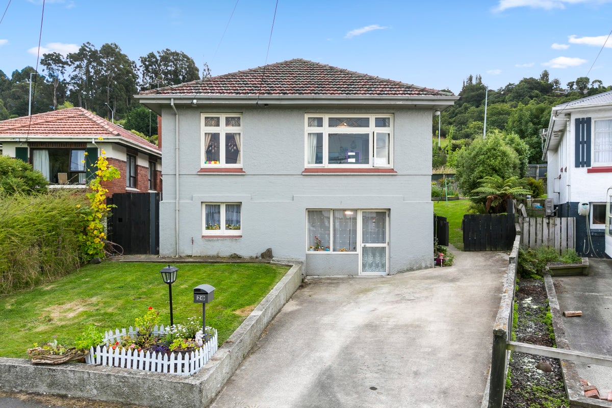 20 Lisburn Avenue, Caversham, Dunedin - Carousel 1