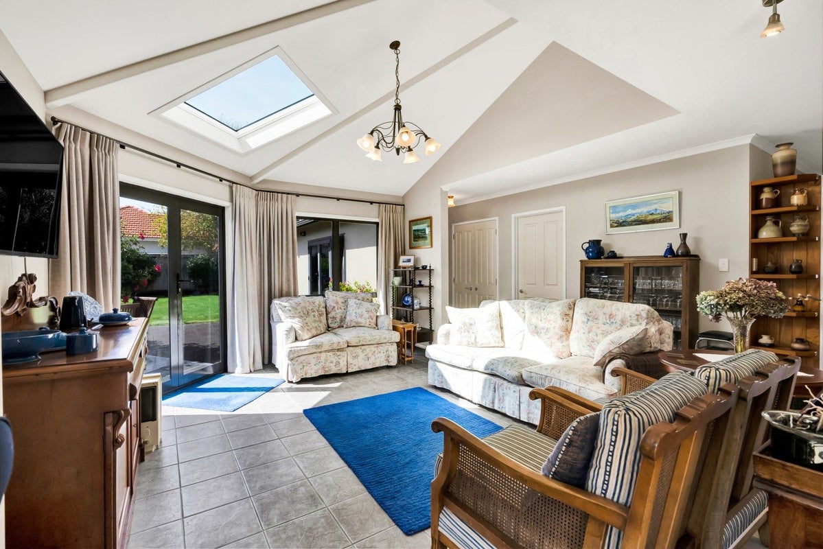 167 Carrington Street, Lower Vogeltown, New Plymouth - Carousel 2