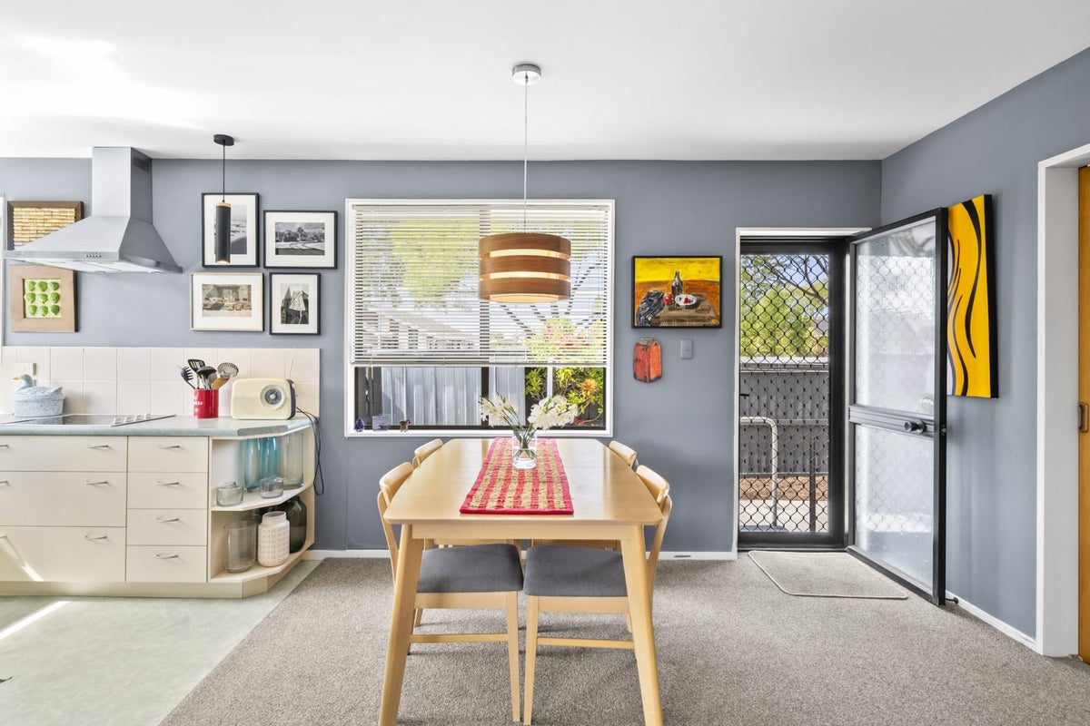 1 Valecrest Avenue, Parklands, Christchurch - Carousel 23