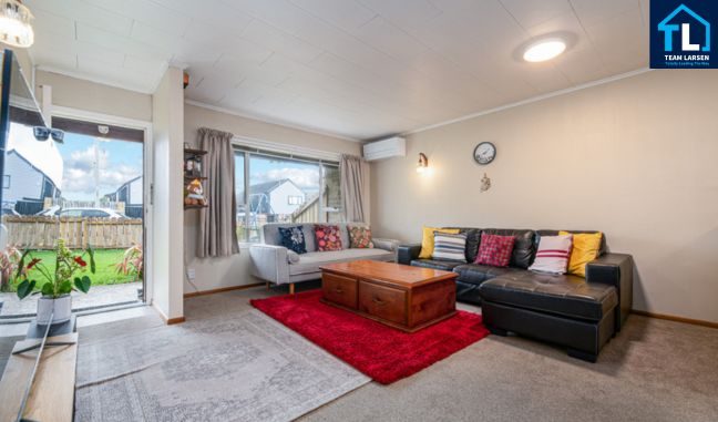 2/29 Nikau Street, New Lynn, Auckland - Carousel 1