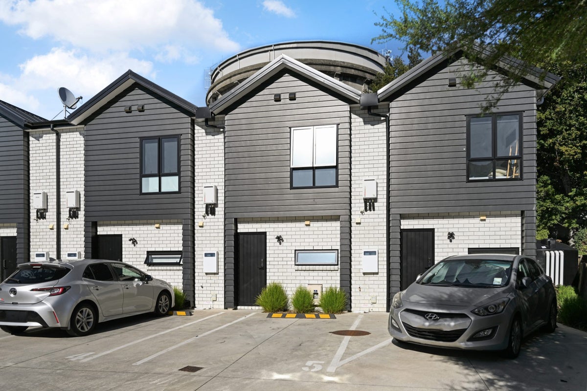 5/14 Ruakiwi Road, Hamilton Lake, Hamilton - Carousel 2