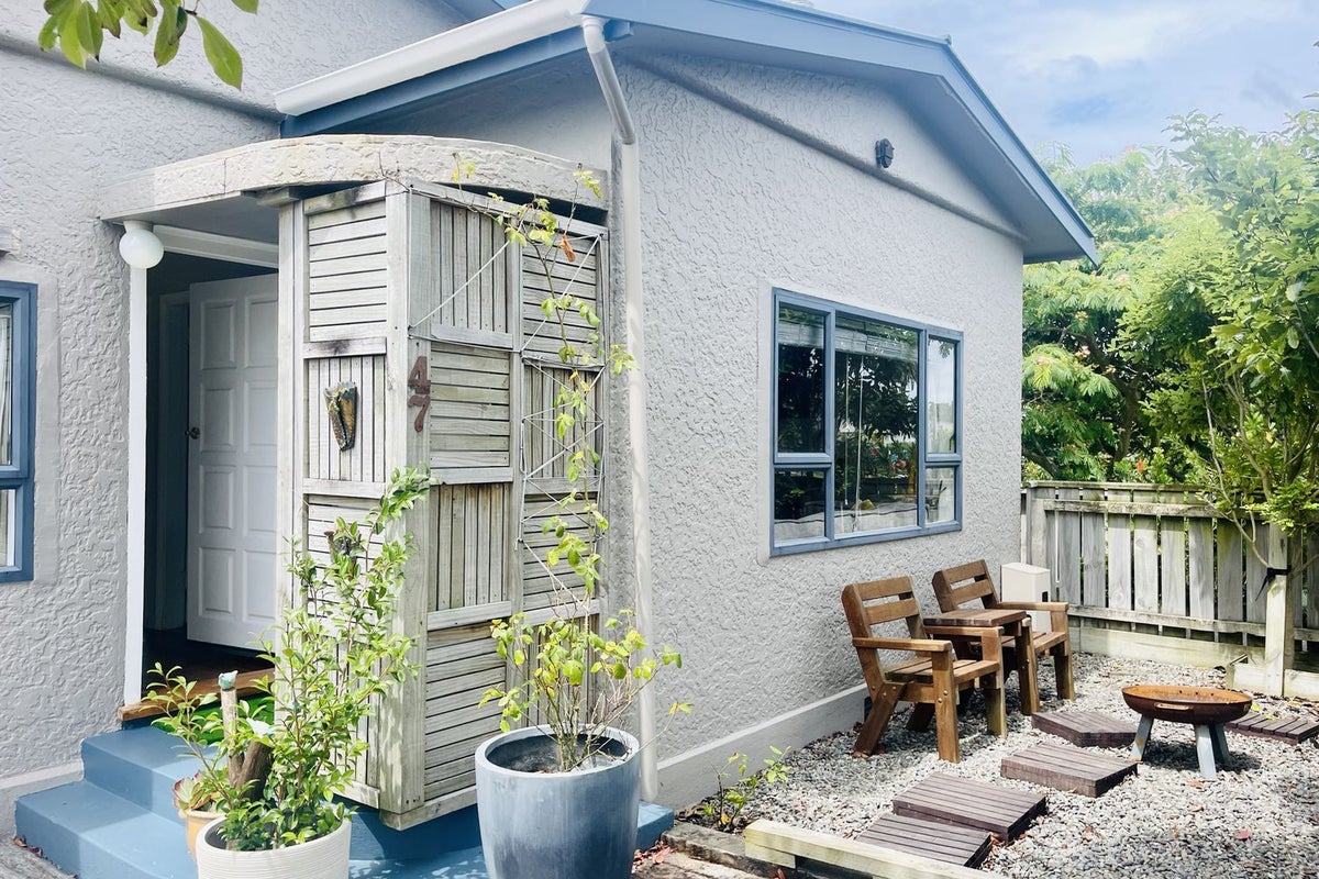 47 Bluegum Road, Paraparaumu Beach, Paraparaumu - Carousel 1