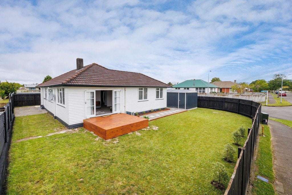 1A London Terrace, Awapuni, Palmerston North - Carousel 1