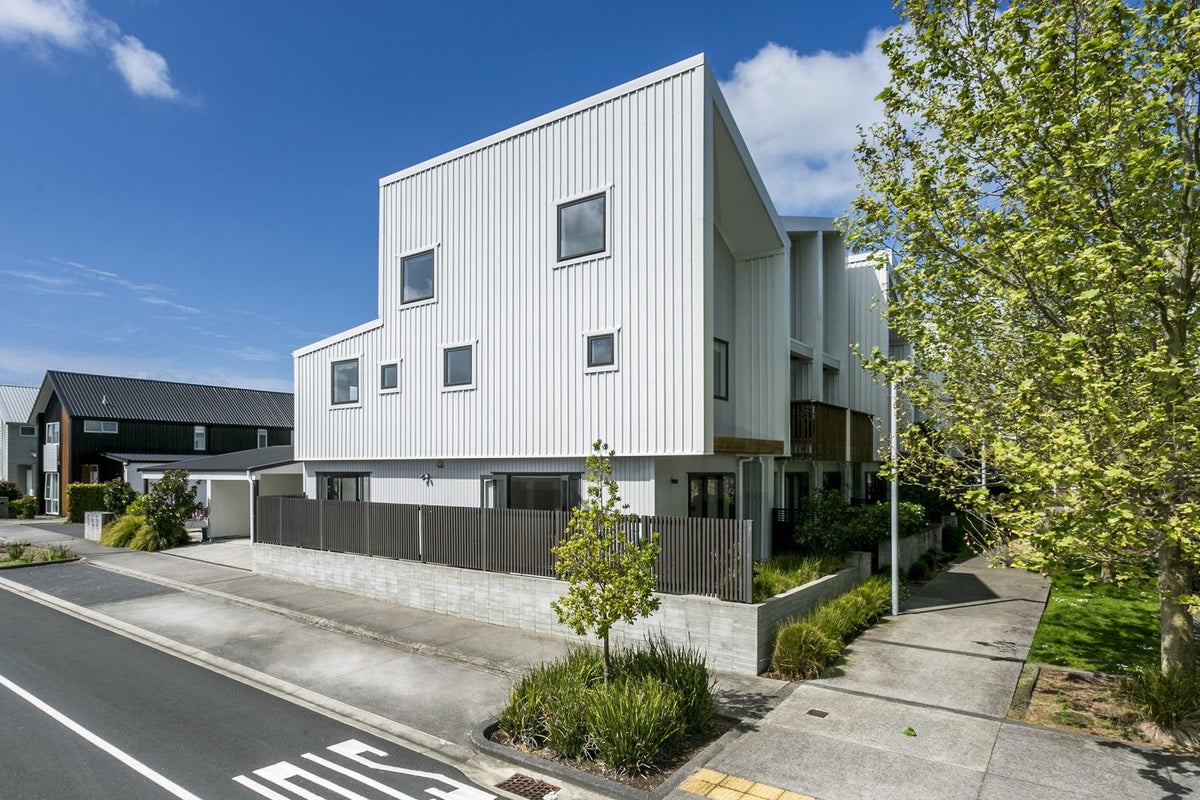 88 Squadron Drive, Hobsonville, Auckland - Carousel 24