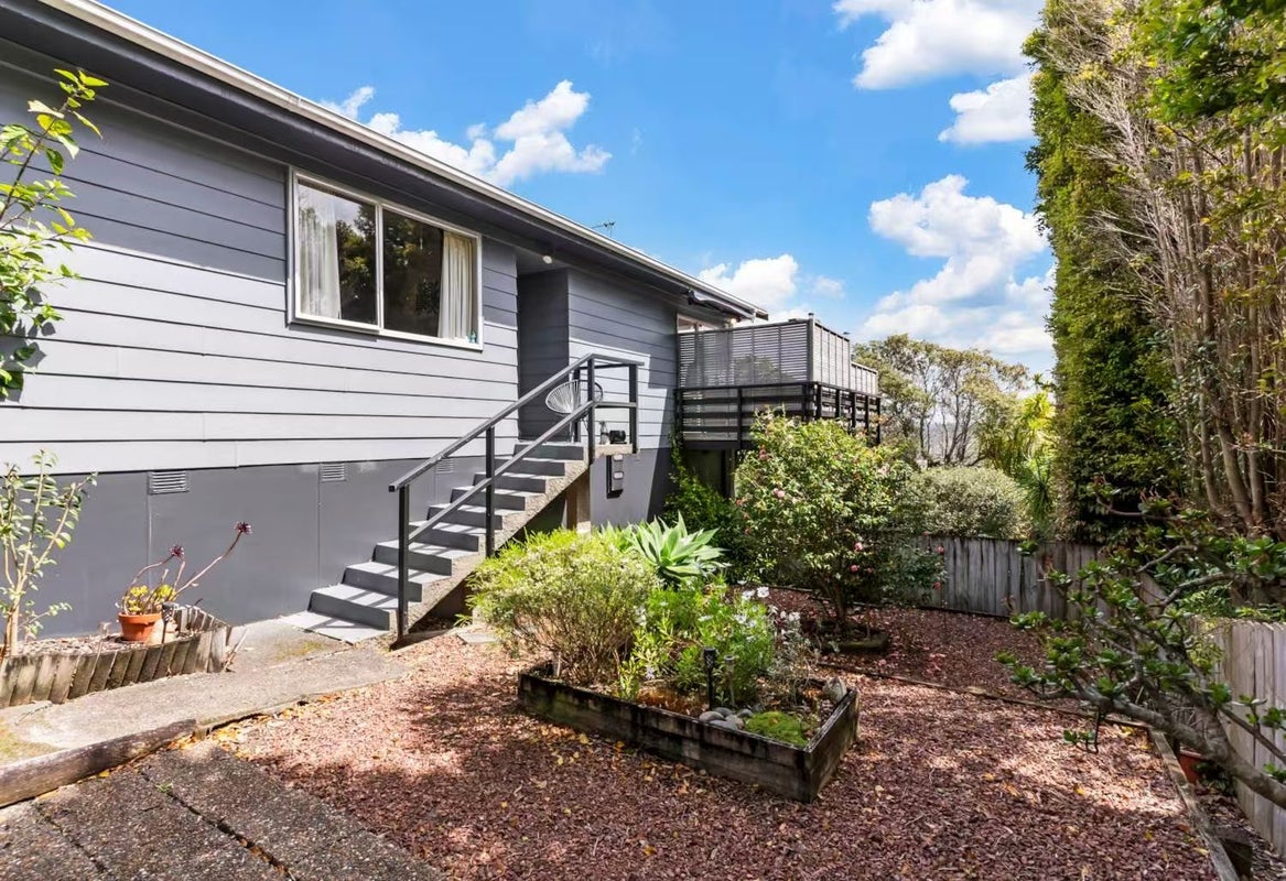9 Tree View Avenue, Glenfield, Auckland - Carousel 14