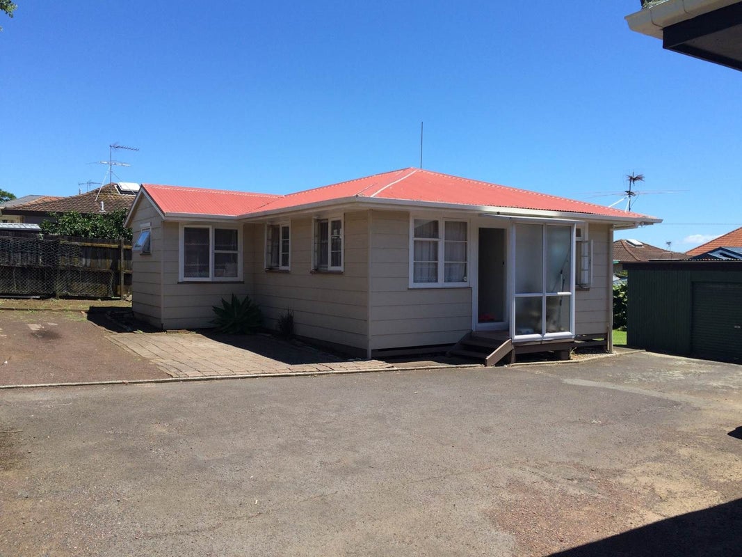 13A Green Road, Panmure, Auckland - Carousel 1