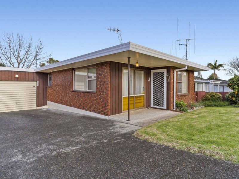 20B Columba Place, Matua, Tauranga - Carousel 1