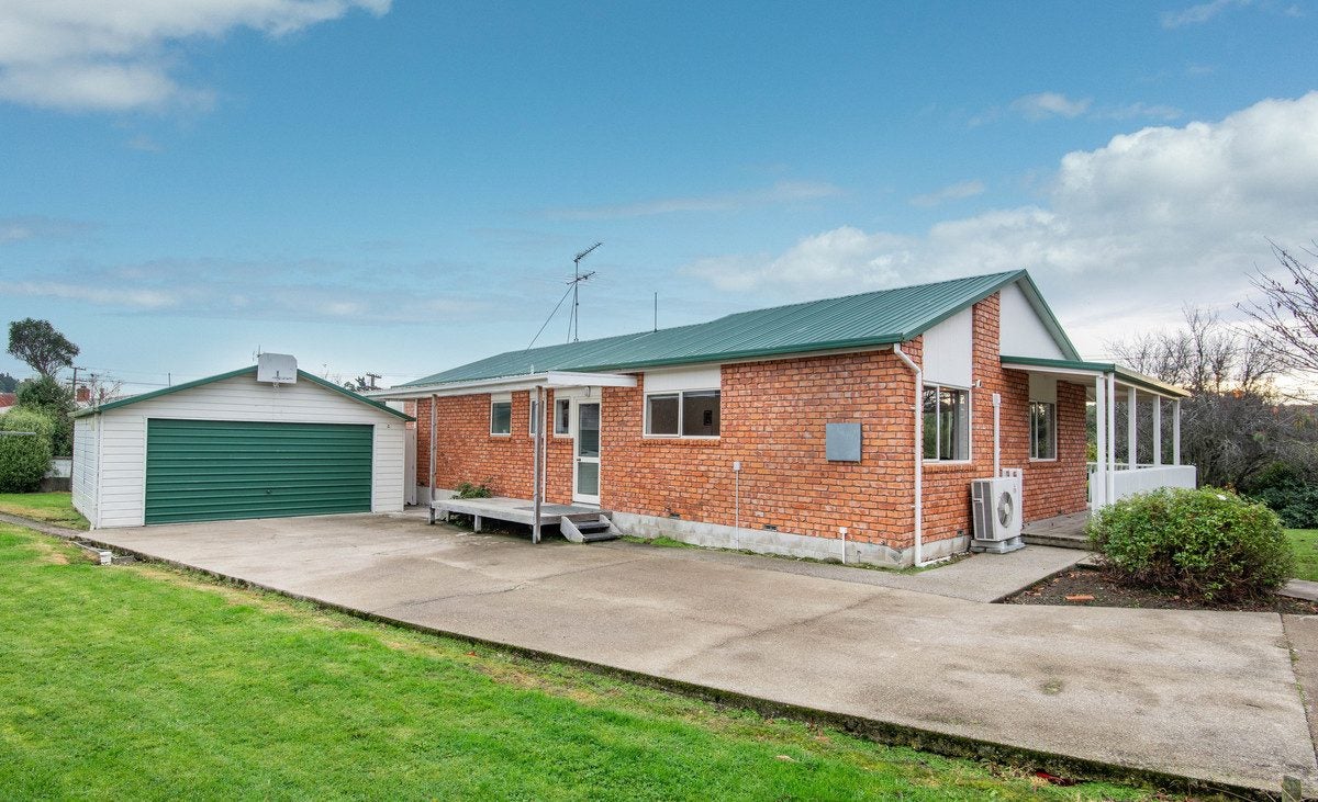20K Brighton Road, Green Island, Dunedin - Carousel 1