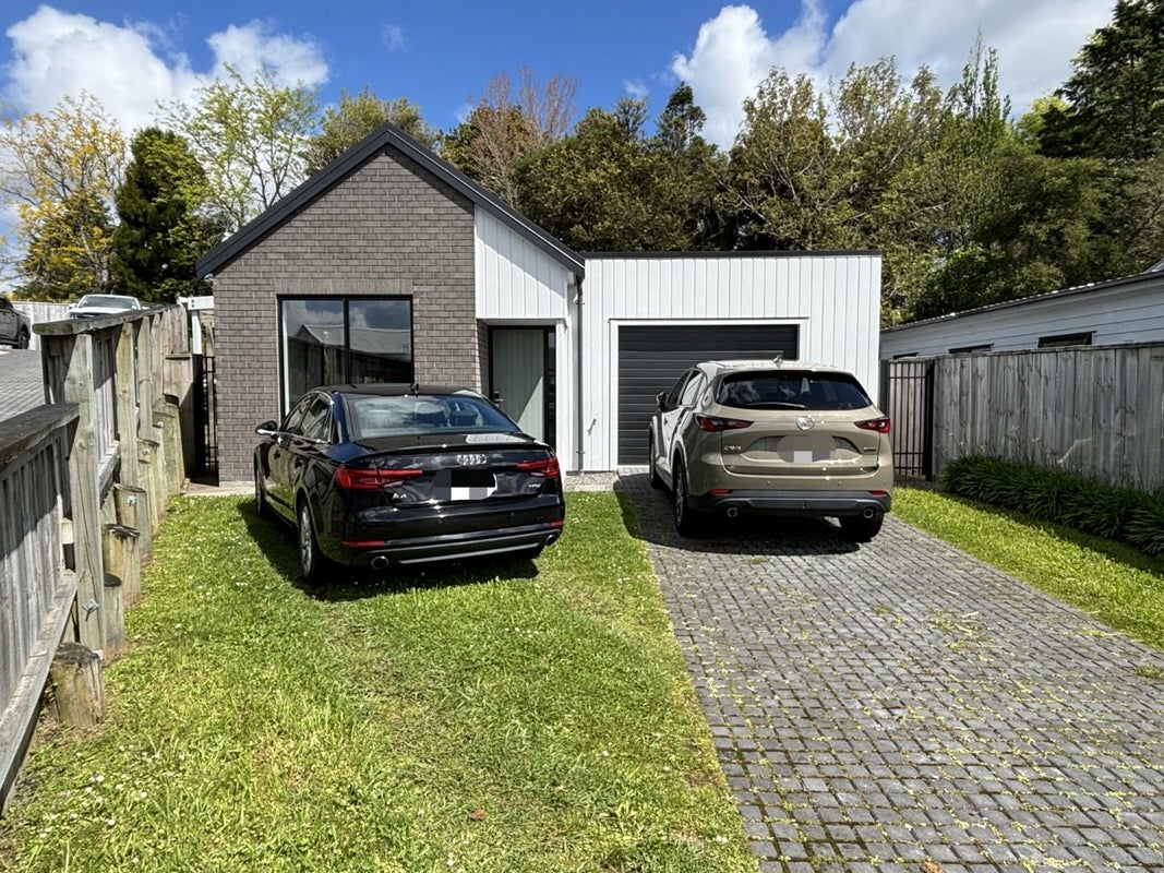 110 Whenuapai Drive, Whenuapai, Auckland - Carousel 1