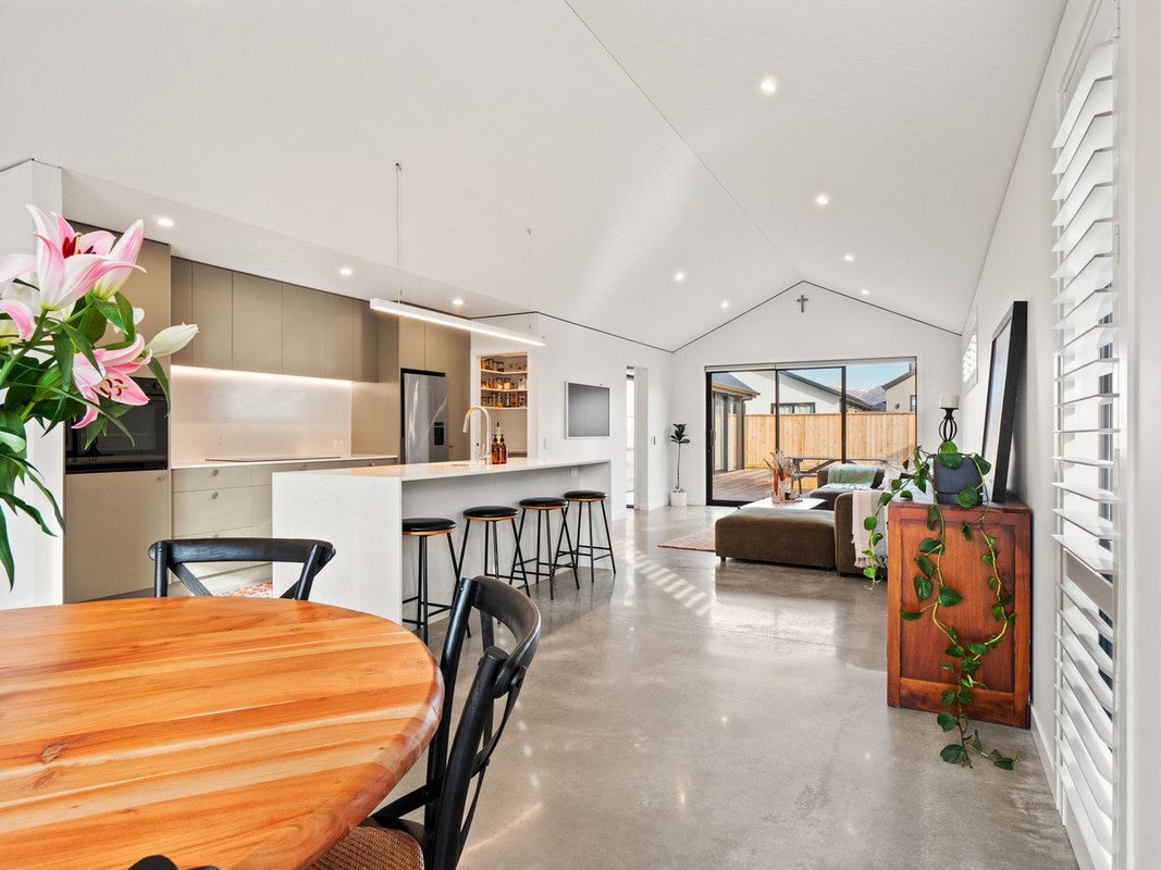 6 Cheviot Street, Jacks Point, Queenstown - Carousel 2