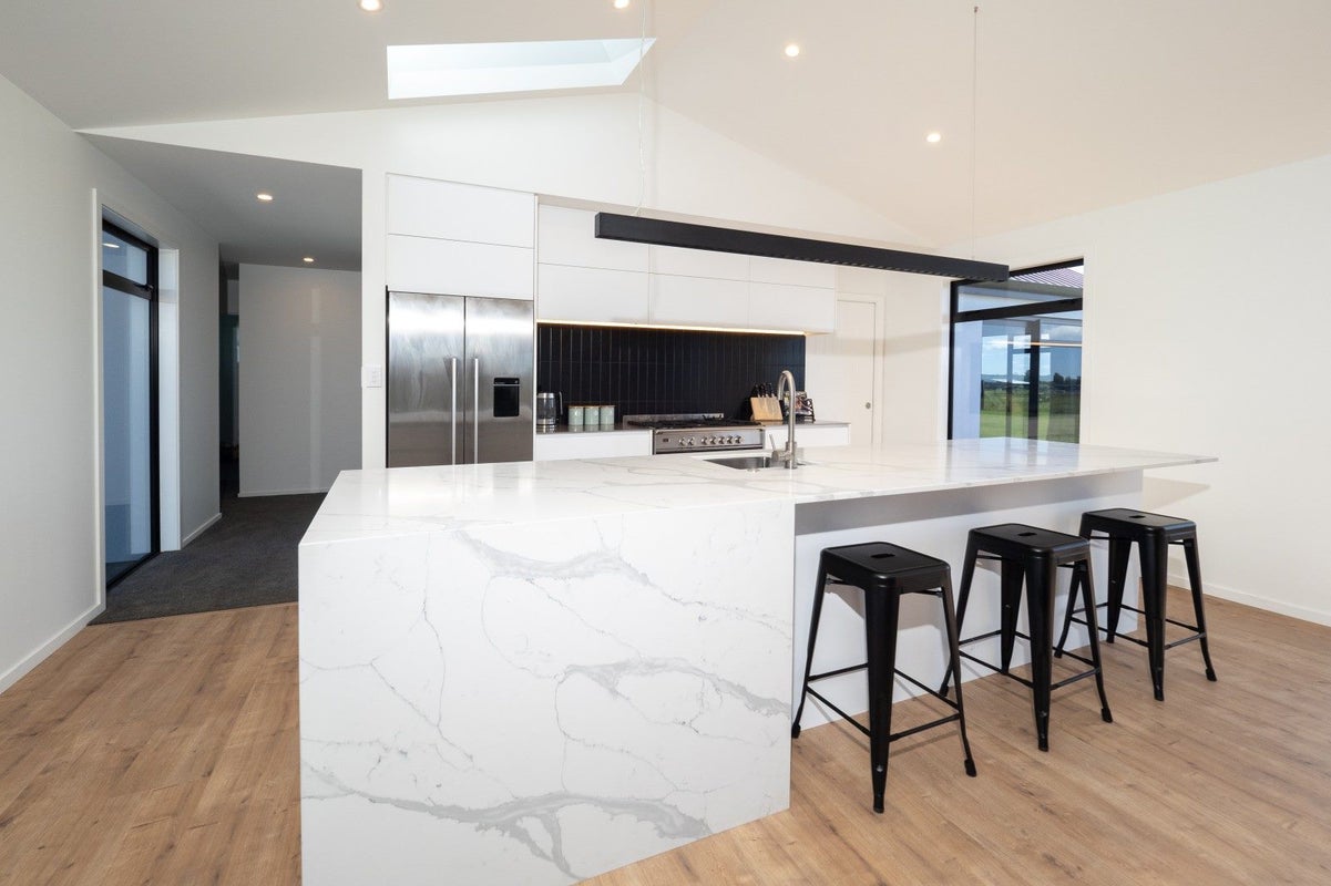 14 Farmstead Lane, Huntingdon - Carousel 2