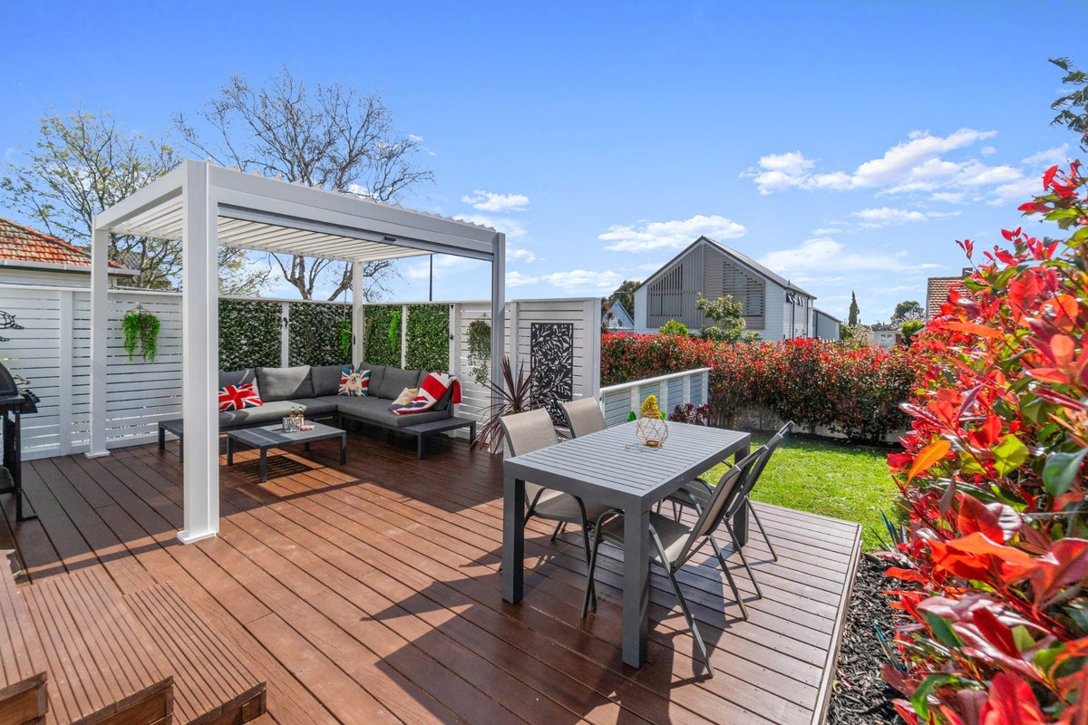 12 Range View Road, Mount Albert, Auckland - Carousel 2