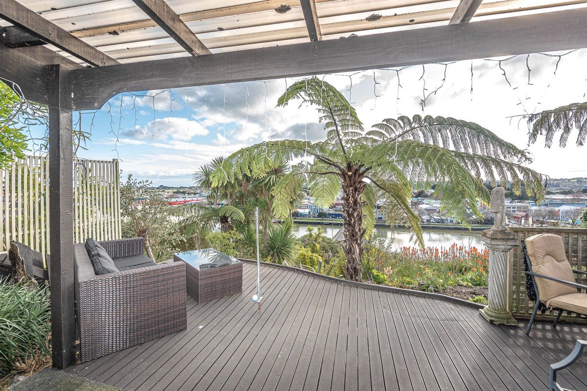 34 Hipango Terrace, Durie Hill, Whanganui - Carousel 2
