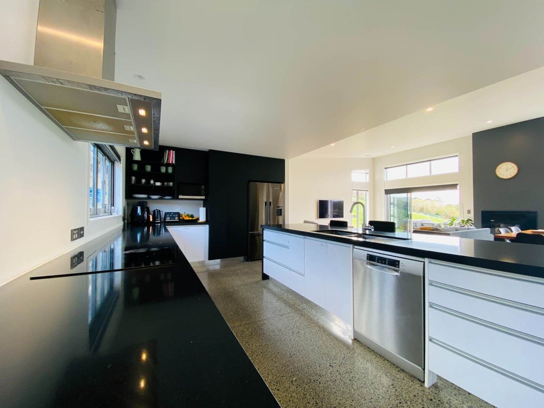 20 Penrhys Close, Waitakaruru, Ngatea - Carousel 2