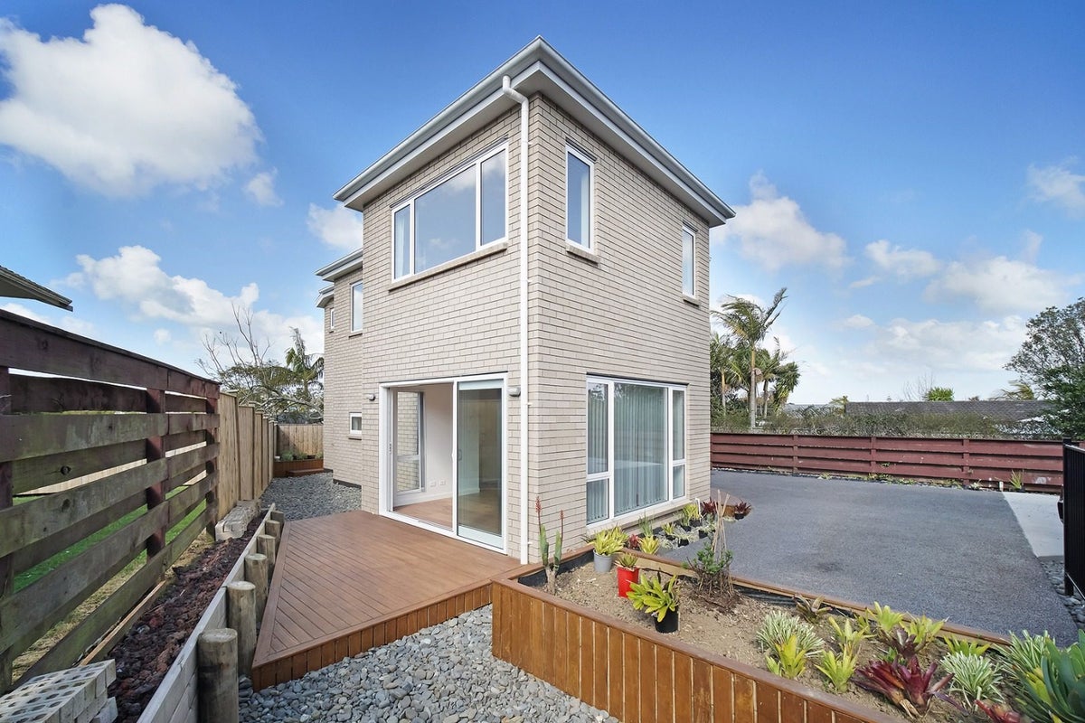 40C Knightsbridge Drive, Forrest Hill, Auckland - Carousel 2
